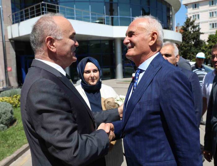 Başkan Özlü’ye Yerel Yönetimler Desteği