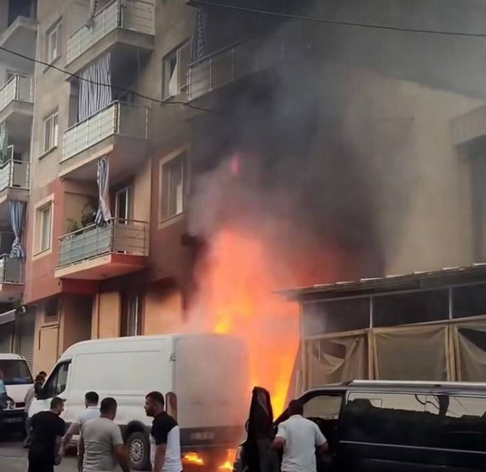 Depoda Çıkan Yangında 4’ü Çocuk 8 Kişi Dumandan Etkilendi