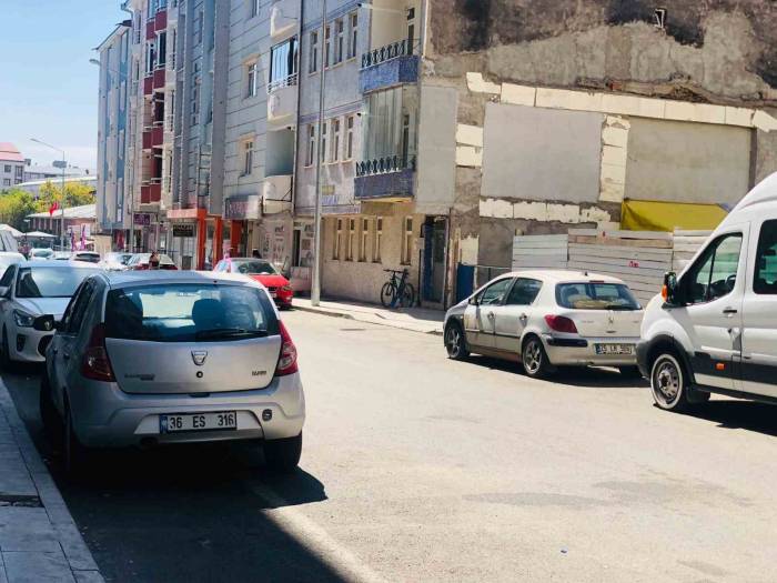 Kars’ta Trafiğe Kayıtlı Araç Sayısı 47 Bin 77 Oldu