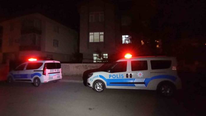 14 Yaşındaki Kız Dedesini Bıçakladı, Yakalanınca Savunması Şaşırttı