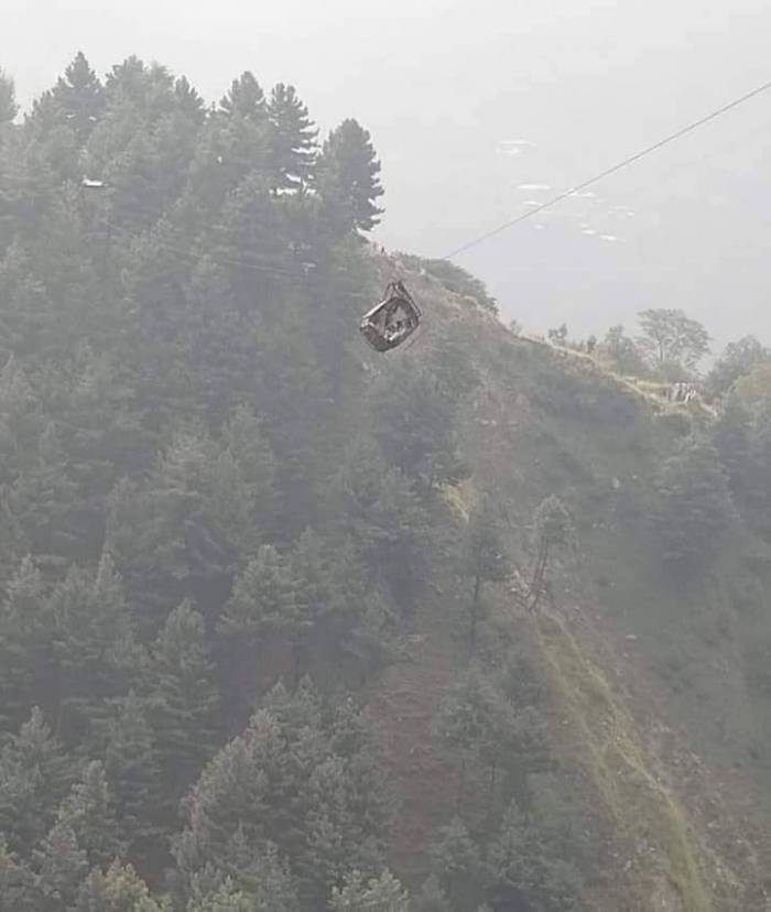Pakistan’da 8 Kişiyi Taşıyan Teleferik 274 Metre Yükseklikte Asılı Kaldı