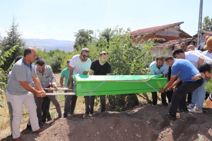 Düğün İçin Gitti, Kazada Hayatını Kaybetti