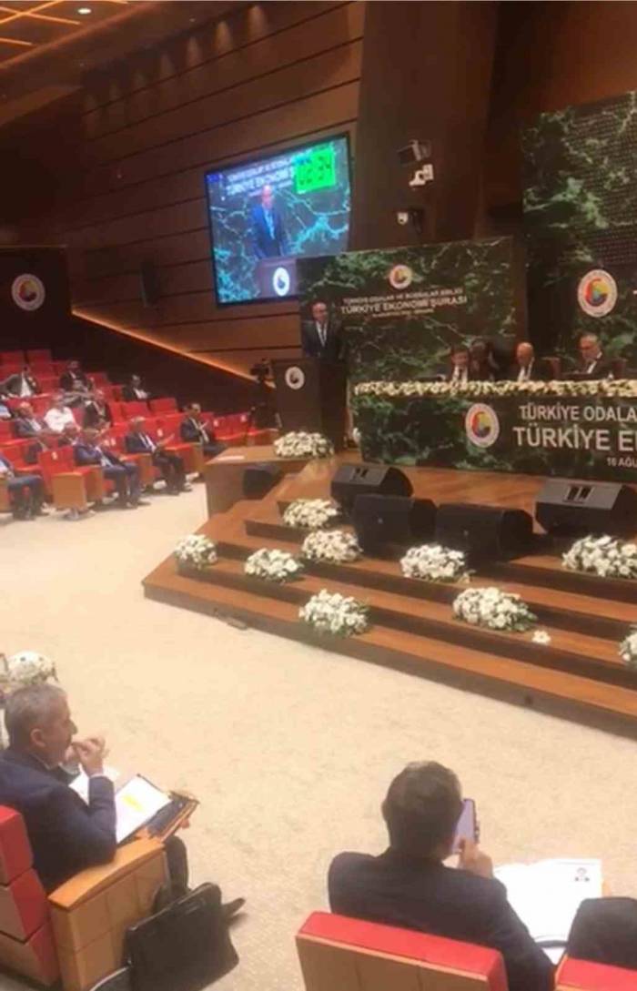 Başkan Vedat Öztürk Ekonomi Şurasında Bakanlara Sorunları Anlattı