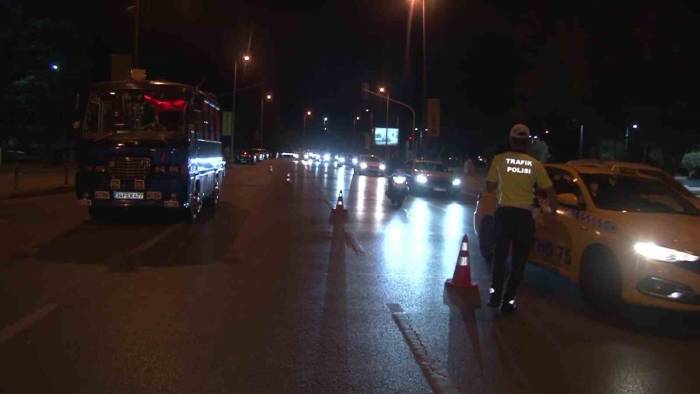 Kadıköy’de Abart Egzoz Ve Hız Denetimi: 71 Bin 591 Tl Para Cezası Kesildi