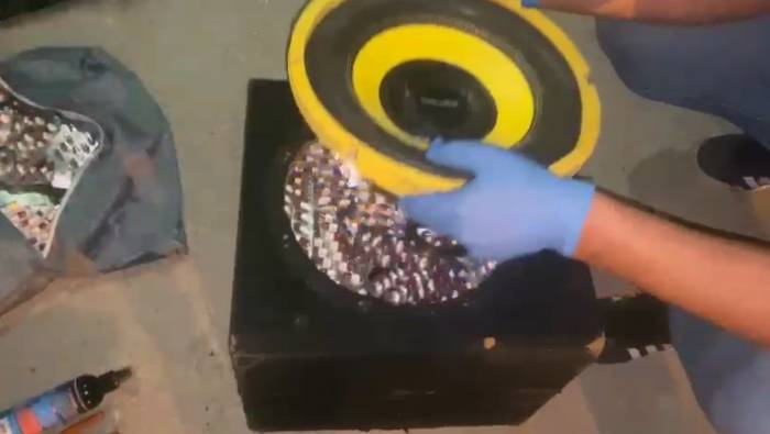 Otomobilin Hoparlöründen Binlerce Sentetik Hap Çıktı: 1 Tutuklama