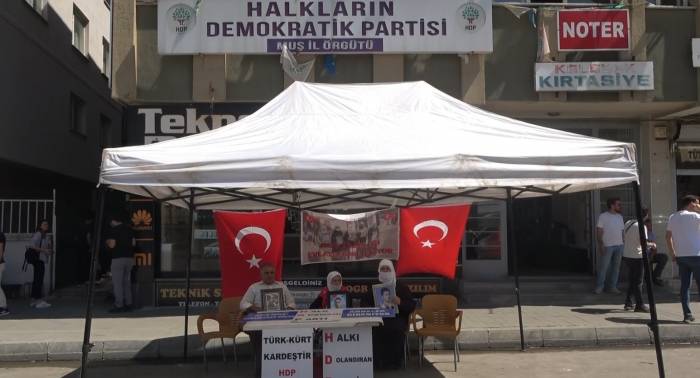 Muş’ta Annelerin Evlat Nöbeti Devam Ediyor
