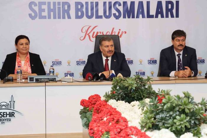 Sağlık Bakanı Koca, Kırşehir’de Vatandaşı Dinledi