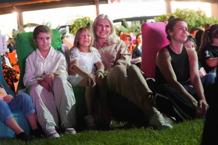 Sinema Günlerinde "mavi Boncuk’’ Adlı Oyun İzleyicilerle Buluştu