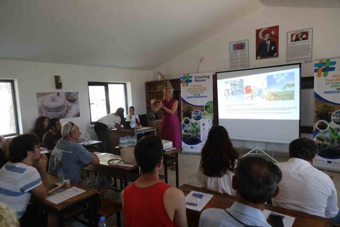 Topraksız Tarım Projesi Tanıtıldı