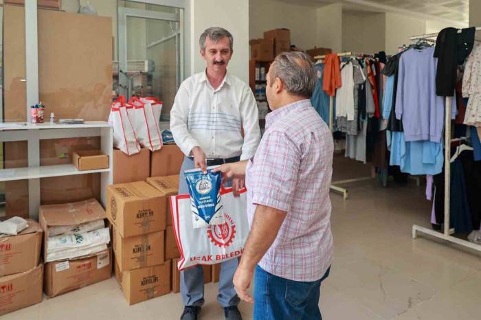 Uşak Belediyesi Glutensiz Ve Düşük Proteinli Un Yardımını Sürdürüyor