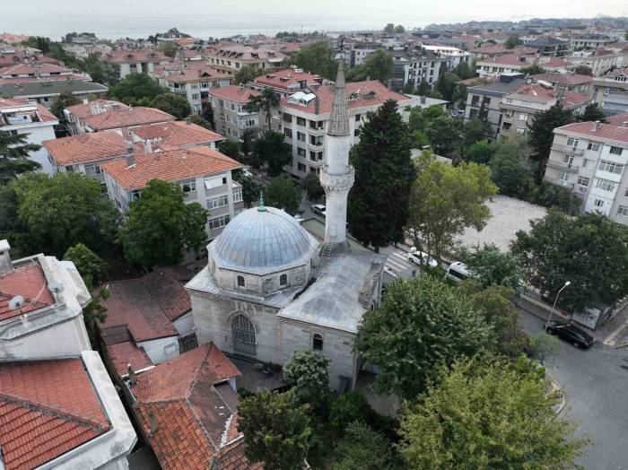 Sultan Abdülmecid’in Hatırasını Yaşatmak İçin Yapılan Yeşilköy Mecidiye Camii Havadan Görüntülendi