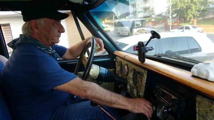 Gören Fotoğraf Çektirmek İstiyor, O İse Satılığa Çıkarmanın Üzüntüsünü Yaşıyor