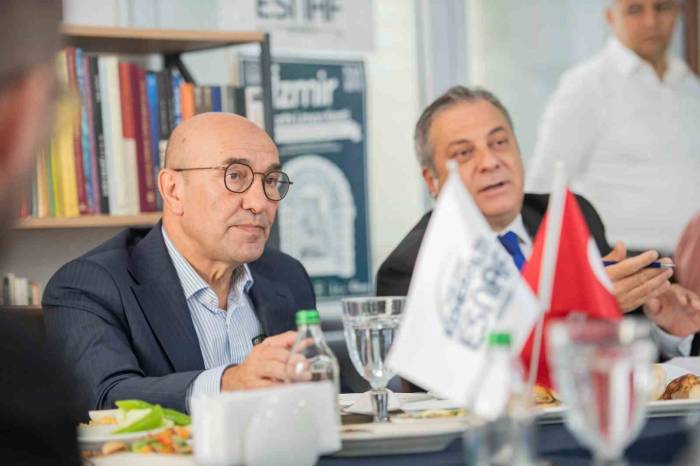 Başkan Soyer’den "Kemeraltı Anayasası" Önerisi