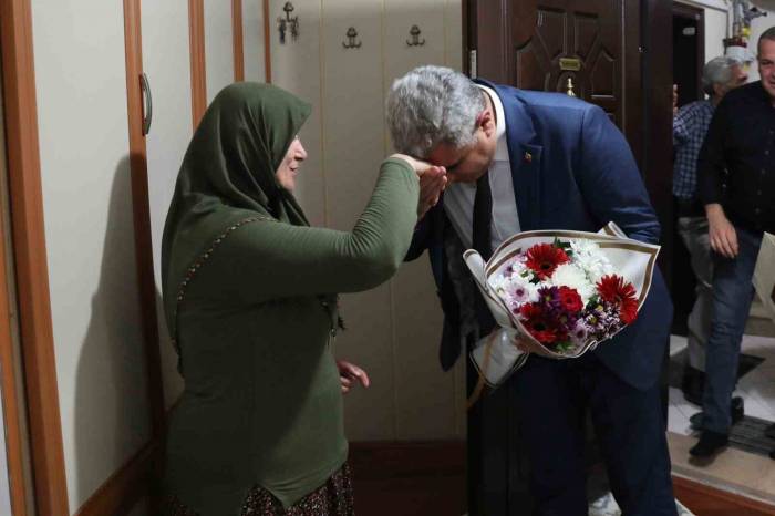 Vali Aslan Şehit Ailelerini Yalnız Bırakmıyor