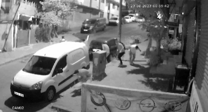Gaziosmanpaşa’da Husumetli Olduğu İleri Sürülen Yaşları Küçük İki Grup Arasında Silahlı Kavga: 1 Yaralı