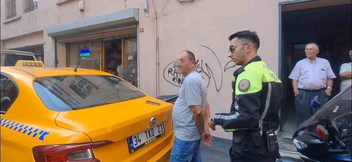 İstanbul’da Denetimden Kaçan Taksi Sürücüsü Nefes Kesen Kovalamaca Sonucu Yakalandı