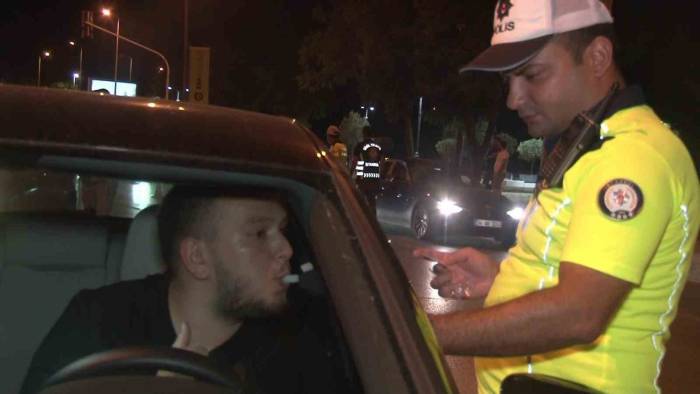 Kadıköy’de Abart Egzoz Ve Hız Denetimi: 104 Bin 629 Tl Para Cezası Kesildi