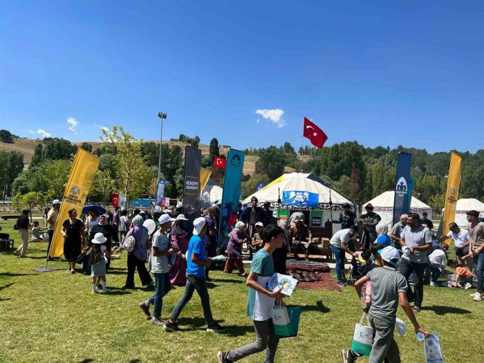 Konya Büyükşehir Malazgirt Zaferi’nin 952. Yıl Dönümü Coşkusuna Eşlik Ediyor