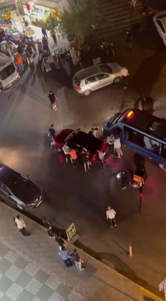 Maltepe’de Yol Kavgası: Kavgayı Ayırmak İsterken Kafasında Şişe Patladı