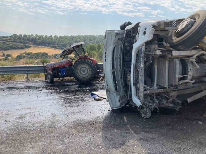 Devrilen Kamyon Traktöre Çarptı: 1 Ölü 4 Yaralı