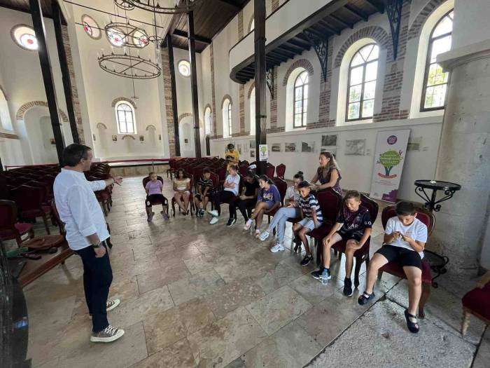 Ziyaretçilere Gölyazı’nın Tarihini Ve Değerlerini Çocuklar Aktaracak