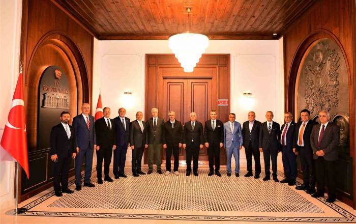 Osbük Başkanı Memiş Kütükcü, Vali Aziz Yıldırım’ı Ziyaret Etti