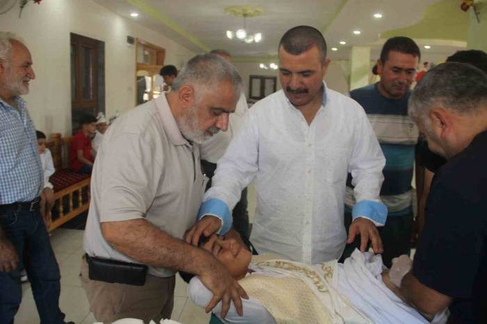 Hayırsever İş Adamı 11 Yılda Binlerce Çocuğu Sünnet Ettirdi