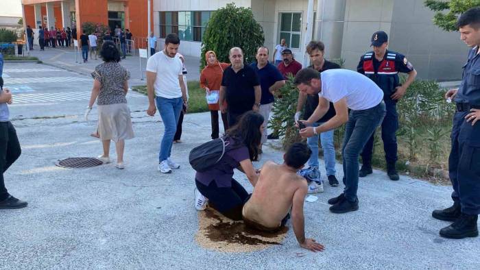 Uzman Çavuş Kendisini Darbeden 2 Şahsı Silahla Vurdu