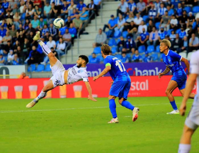 Uefa Avrupa Konferans Ligi: Krc Genk: 0 - Y. Adana Demirspor: 0 (İlk Yarı)