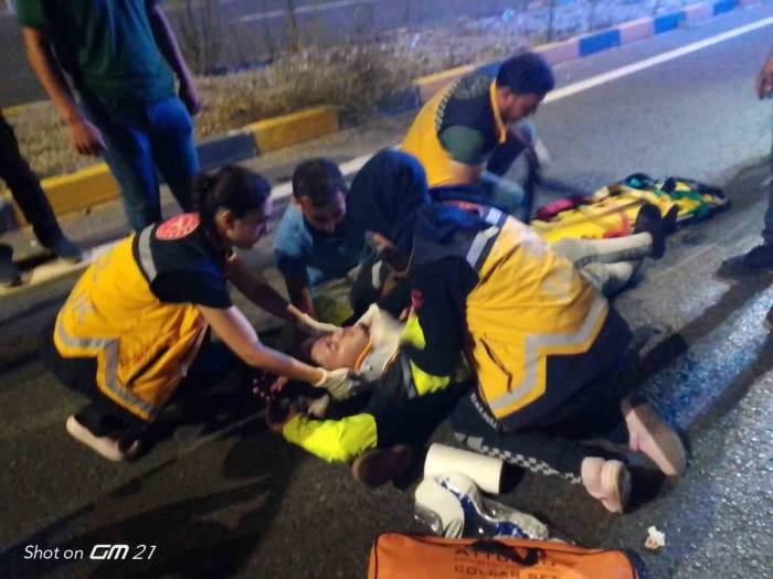 Ani Fren Yapan Otomobil Nedeniyle Motordan Düştü: 1 Yaralı