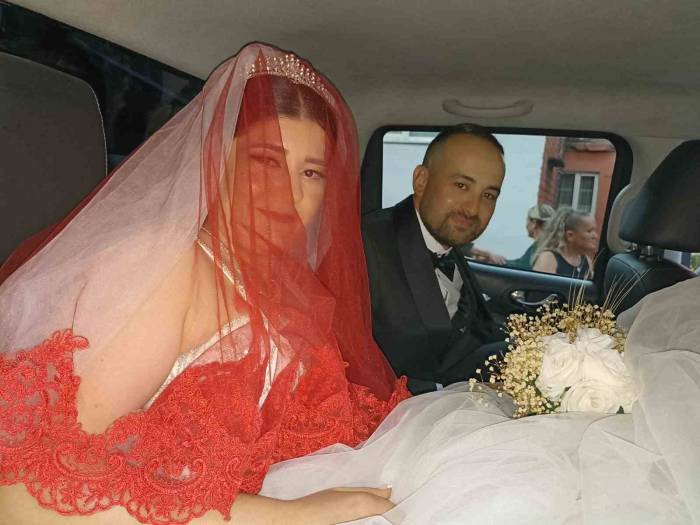 Konuşma Ve İşitme Engelli Çift Dünya Evine Girdi