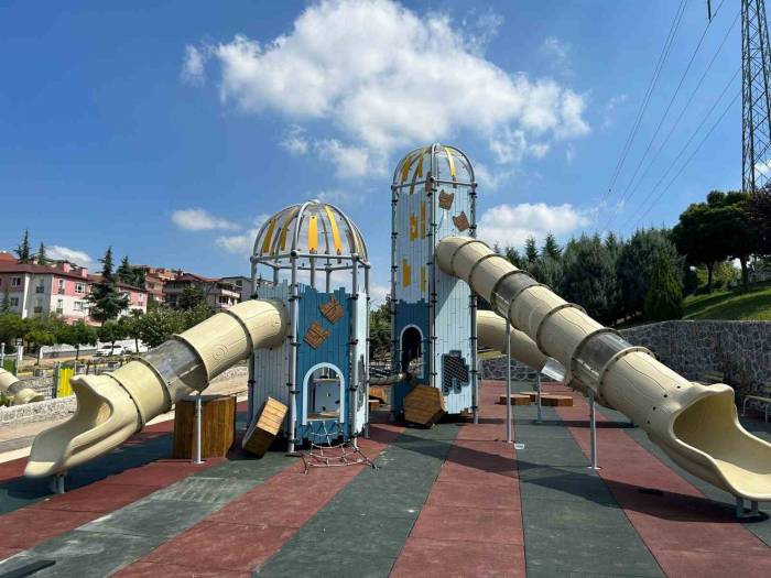 Park Ve Bahçeler Yenileniyor