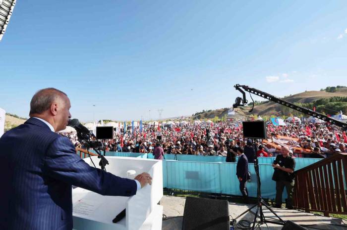 Cumhurbaşkanı Erdoğan: “Türkiye Olarak Kardeşlik Seferberliğine İhtiyaç Duyuyoruz”