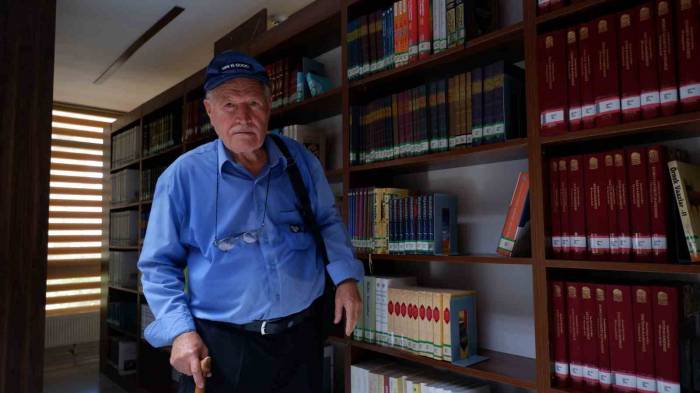 İki Üniversite Mezunu 80 Yaşındaki Şevki Amca Bu Kez De Arkeoloji Bölümünü Kazandı