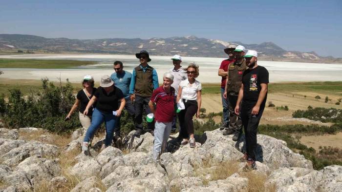 Kuraklık Önce Gölü, Sonra Flamingoları Vurdu