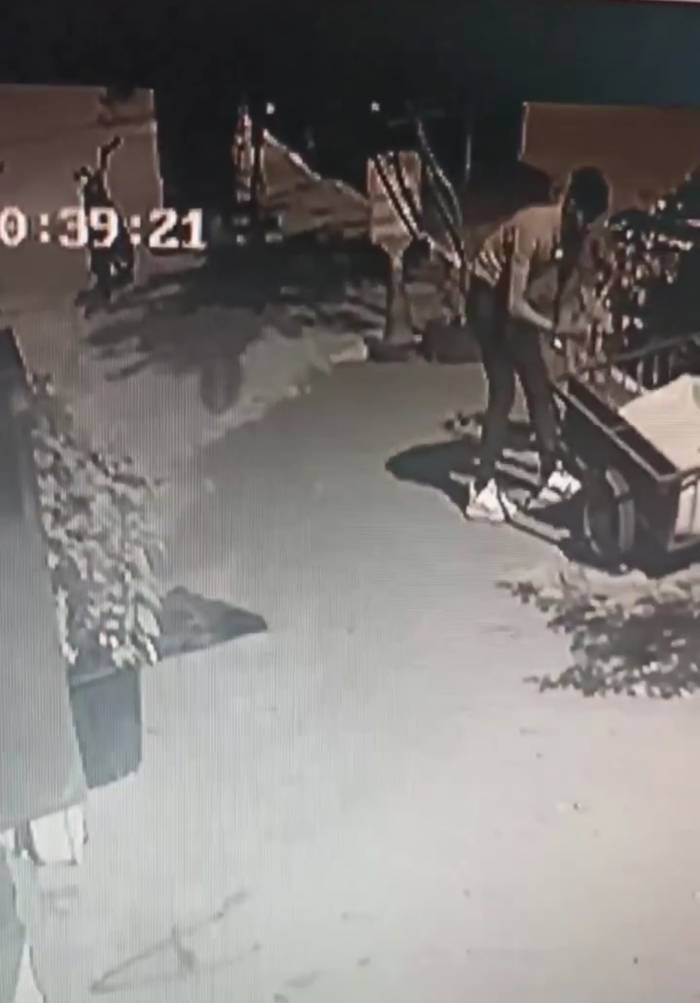 Gözüne Kestirdiği Motosiklet Römorkunu Çaldı