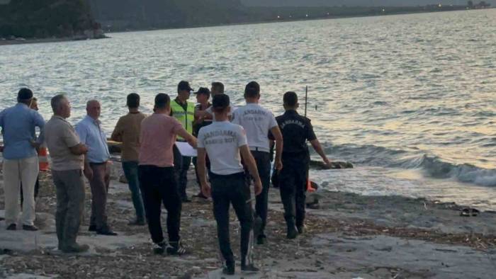 İznik Gölü’nde 80 Yaşındaki Adam Boğularak Hayatını Kaybetti