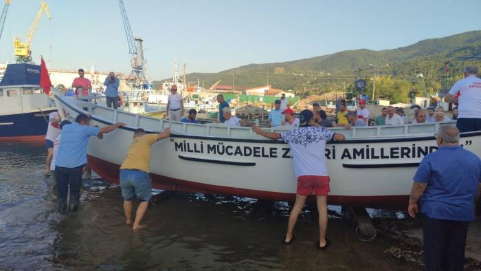 Kurtuluş Savaşı’nda Mühimmat Taşıyan Denk Kayığı Bir Asır Sonra Yeniden Denize İndi