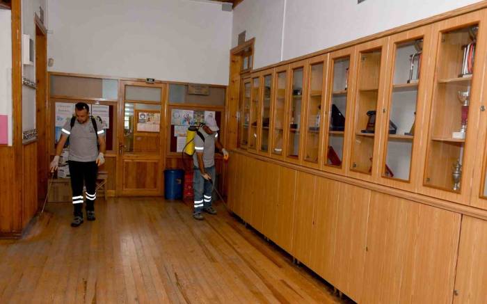 Kuşadası’nda Okullar Yeni Eğitim Dönemine Hazırlanıyor