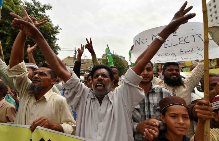 Pakistan’da Esnaf Artan Elektrik Maliyetlerini Protesto Etti