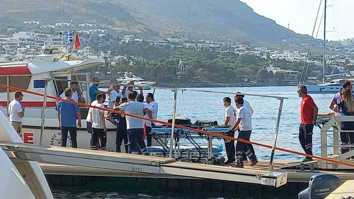 Ünlü İş Adamı Ali Sabancı Ve Eşi Yunanistan’da Sürat Botuyla Kaza Yaptı