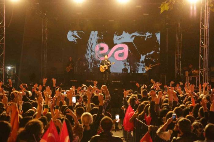 Denizlililer 30 Ağustos Coşkusunu Büyükşehir İle Yaşayacak