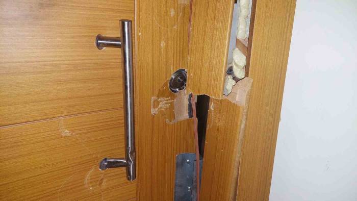 Kağıthane’de 1 Polisin Şehit Olduğu Operasyonda Çıkan Çatışmanın İzleri Görüntülendi