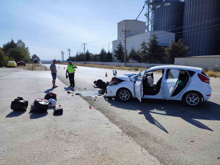 Motosiklet Sürücüsünün Hayatını Kaybettiği Feci Kaza Kamerada