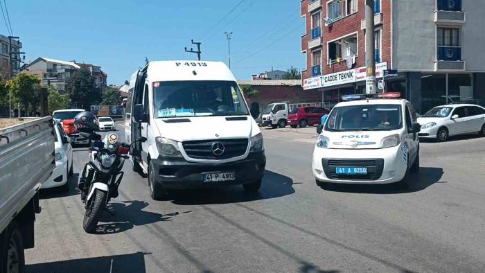 Src Belgesi Olmayan Servis Sürücüsü 3 Yaşındaki Çocuğa Çarptı
