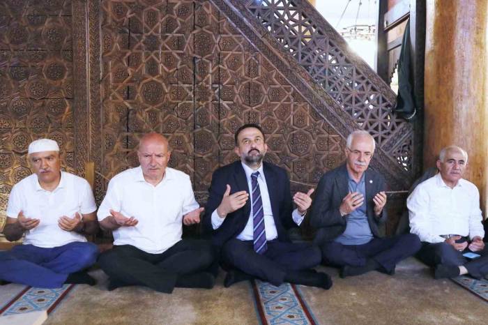 Ato Şehitler İçin Mevlit Okuttu