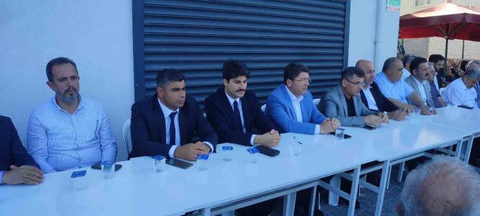 Adalet Bakanı Tunç, Kazada Ölen Genç İçin Okutulan Mevlide Katıldı