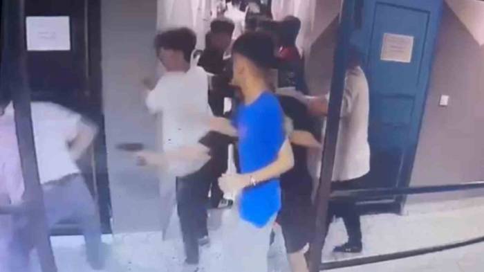 Bağcılar’da Halı Saha Maçı Kanlı Bitti...o Anlar Kameralara Yansıdı