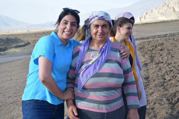 Doğubayazıt’ta Her Mahallede Bir Tarlada Kadınlar Faaliyet Gösterecek