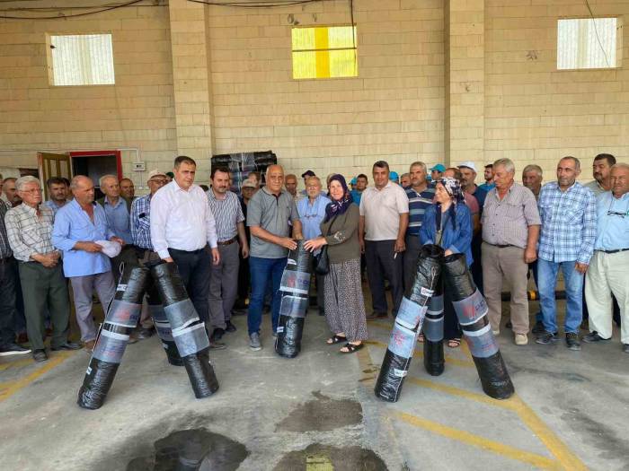 Manisalı 330 Çiftçiye Ücretsiz Üzüm Sergi Bezi Desteği